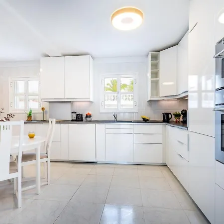 וילה Exclusive Villa Olivia With Private Heated Pool