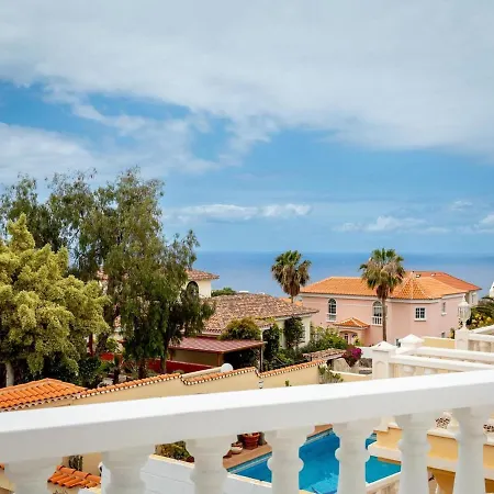 Exclusive Villa Olivia With Private Heated Pool קיאו סלבאחה